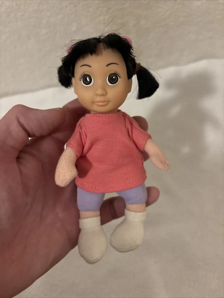Muñeco de peluche Pixar Monsters Inc. Boo 5,5" raro de colección 2001 envío gratuito Foto 3 de 4