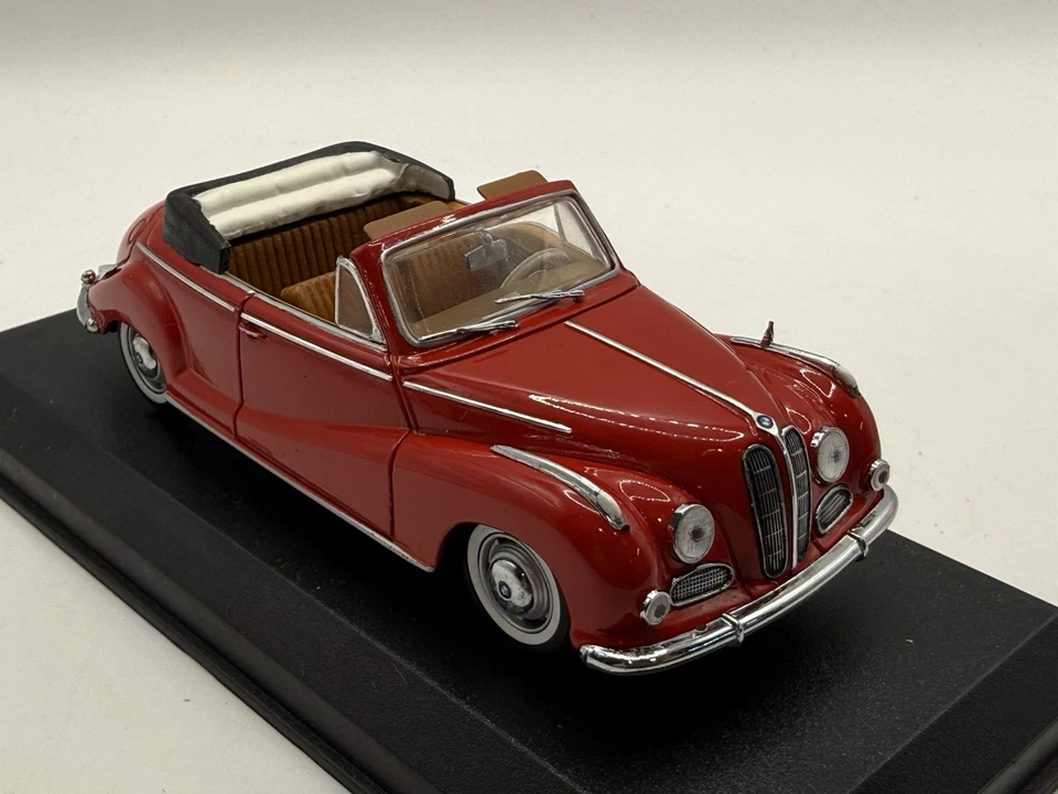 Arte de coches en detalle. Coche modelo BMW 502 descapotable 244 escala 1:43 rojo diecast Foto 4 de 4