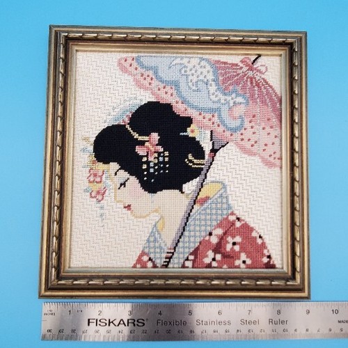 Geisha mit Sonnenschirm Nadelspitze maßgeschneidert gerahmt ca. 9 x 9 in asiatischer Handarbeit - Bild 11 von 12