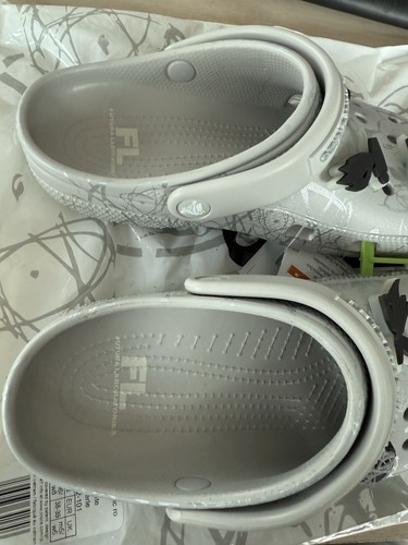 Futura Laboratories x Crocs klassischer Clog perlweiß US Herrengröße 6 Damen 8 - Bild 6 von 7