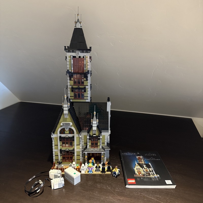 LEGO: Haunted House (10273) Complete! W/ Powered Up motors (88009) & (88008)X2 