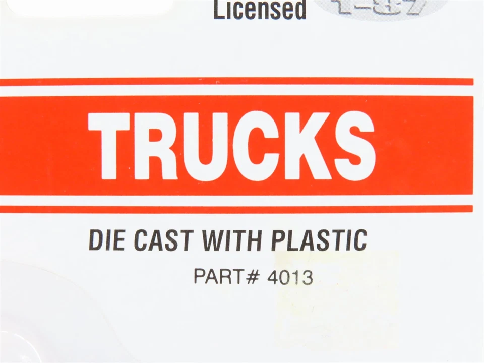 HO Scale Boley Dept 1-87 International Trucks 4013 Flatbed Truck Yellow Cab - Image 2 of 4