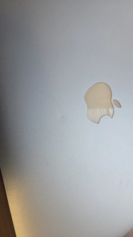 Apple MacBook Air 11” (Mid 2011) – 1.6GHz i5 / 4GB RAM / High Sierra 10.13.6, photo 4 of 5