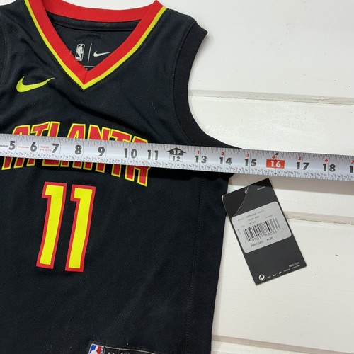 Maglia Trae Young Atlanta Hawks Basket NBA Nike taglia Medium 5/6 nuova con etichette nuova - Foto 9 di 10