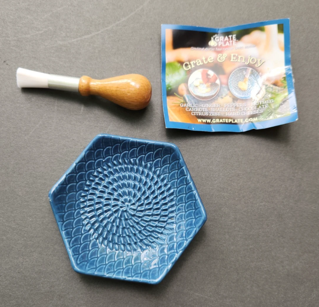 The Grate Plate Stoneware Garlic Grater Set Ginger Shredder Nutmeg Spices