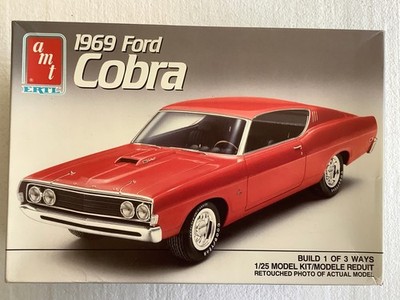  AMT 6893 1:25 1969 Ford Cobra (GF334-11R16-A)