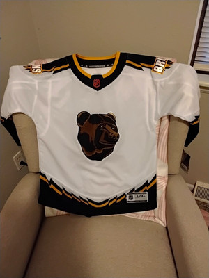 Boston Bruins NHL Hockey Fan Jersey White Black Gold Colors Size L/XL
