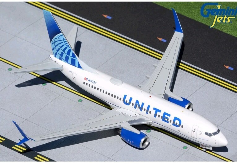 好きに NEW GEMINI 737-700 BOEING AIRLINES UNITED scale 1:200 JETS 民間航空機