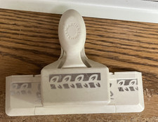 Martha Stewart LAUREL LEAVES Leaf Vine Edge Border Punches Paper Punch