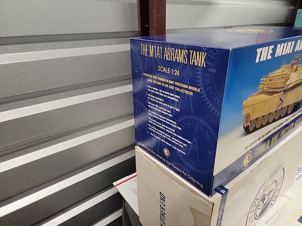 NEW FRANKLIN MINT 1:24 scale DIE-CAST M1A1 ABRAMS TANK OPERATION DESERT STORM - Image 4 of 4