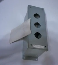 GENERAL ELECTRIC CR104PEG13 3-3 POSITION CONTROL STATION ENCLOSURE