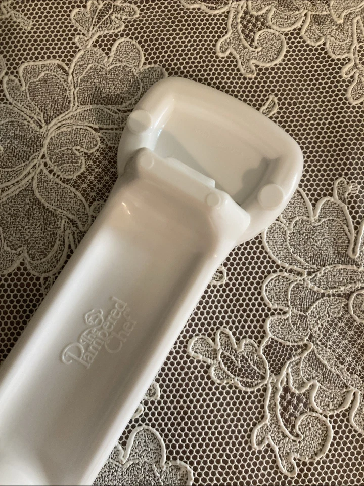 Pampered Chef Easy Opener Plastic Magnetic Bottle Can Tab Opener 2590 - Image 4 of 4
