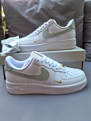 Nike Air Force 1 '07 ESS Low Herren Sneaker Weiß/Grau EU 41