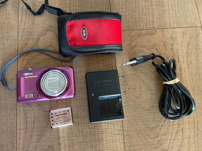 Olympus VR 310 mit Ladegerät (Display fleckig)