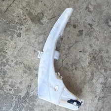 05 To 07 Ford Focus. Windshield Washer Fluid Reservoir Tank With Pump 05 To 07 Ford Focus. Windshield Washer Fluid Reservoir Tank With Pump