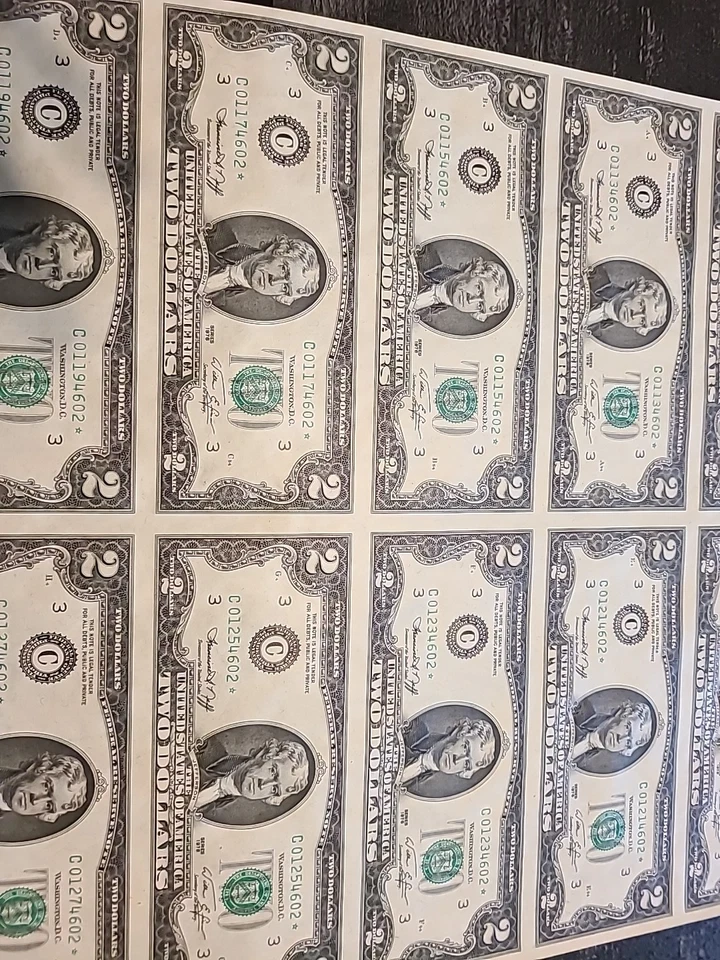 1976 C* $2  FRN Uncut Sheet Of 16 Notes - Image 4 of 4