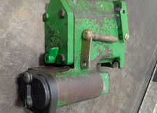 Used John Deere R70816 Selective Control Valve