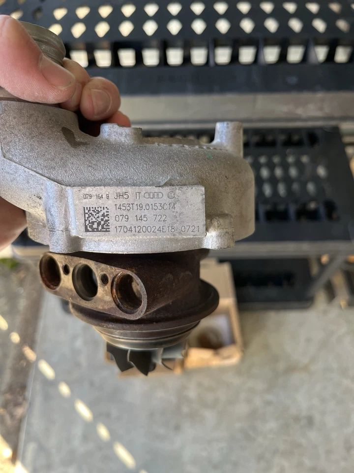 КОМПЛЕКТ ТУРБОКОМПРЕССОРОВ ДВИГАТЕЛЯ OEM 13-18 AUDI A8 S6 S7 S8 - Изображение 4 из 4