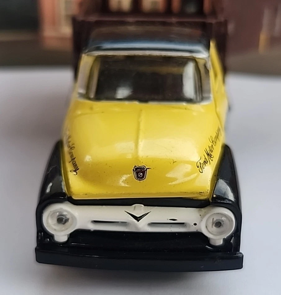 M2 Machines 1953 Ford F-100 *loose* - Image 4 of 4