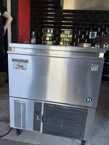 Hoshizaki Würfeleisbereiter IM-45CPE steckerfertig 230V - Bild 2 von 3