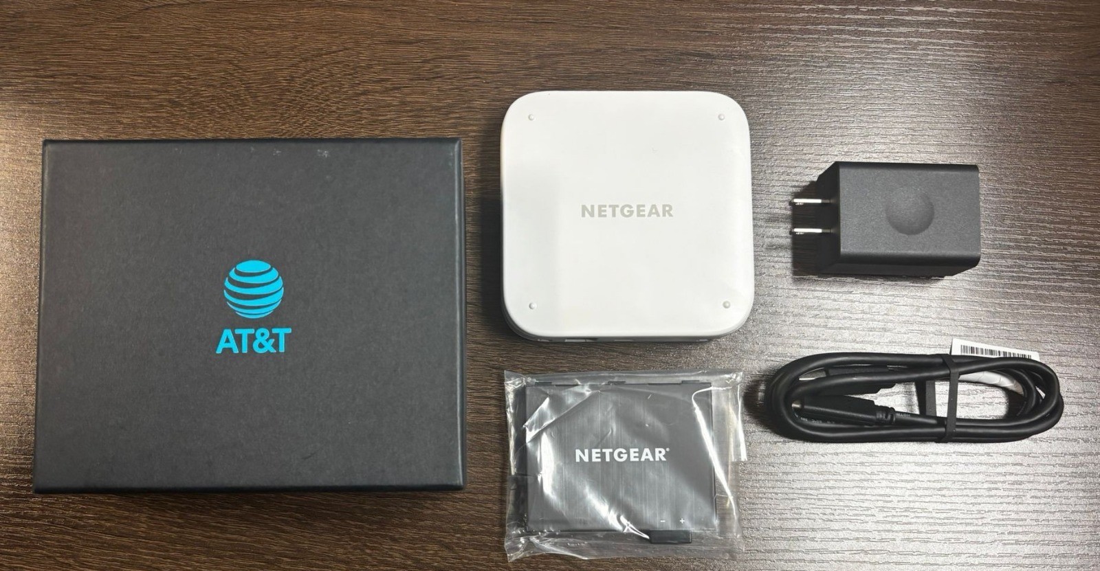 NETGEAR Nighthawk M6 5G MR6110 Mobile Hotspot Unlocked ATT TMobile Verizon - NEW