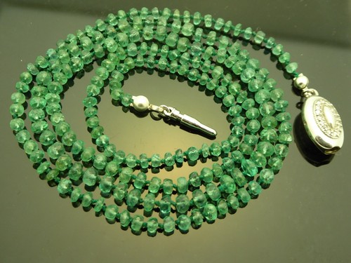 Hand Knotted Bead Necklace 26 
