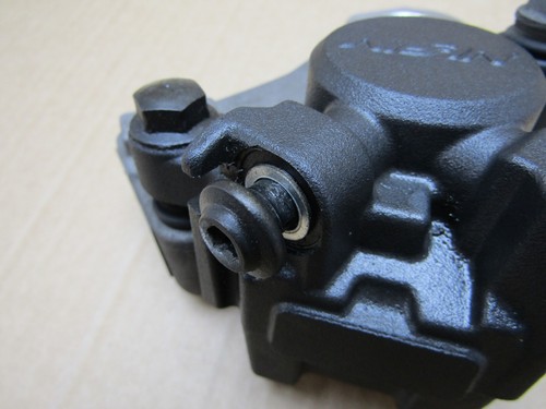 Yamaha YZF-R1 2013 Bremssattel hinten Nissin (14236) - Bild 3 von 8