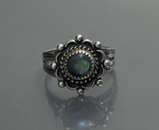 Southwestern Women  s Size 7 Ring Sterling Silver Abalone Floral Etched