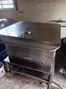 Cleveland SGL-30-TR Natural Gas 30 Gallon Tilt Skillet Braising Pan