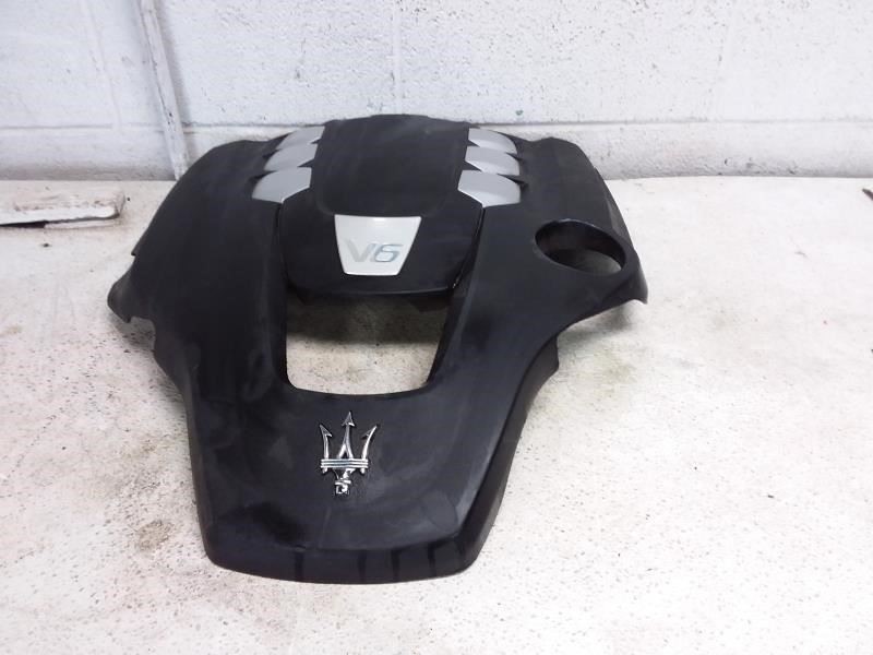2018 MASERATI LEVANTE 3.0L Black and Silver Plastic Engine Cover 
