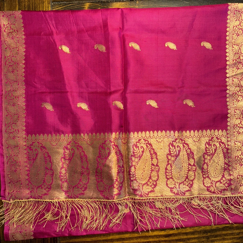 Banarasi Brocade Silk Stole Magenta Pink Gold Metallic Fringe Dupatta Shawl - Image 2 of 4