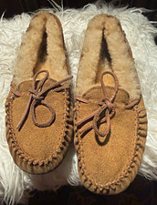 UGG Australia Dakota Slip-On Moccasin Slippers Suede Sheepskin Lined US 7