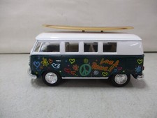 Kinsmart 1962 Volkswagen Classical Bus 1/32