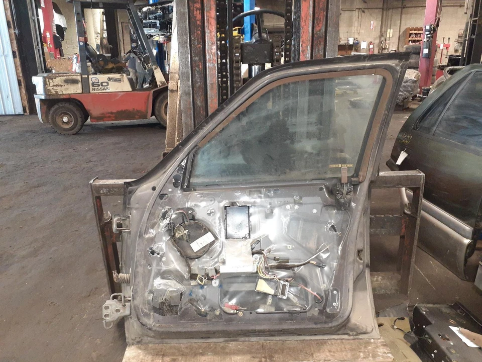 Used Front Right Door fits: 1988 Chrysler New yorker (fwd) electric Front Right - Image 2 of 4