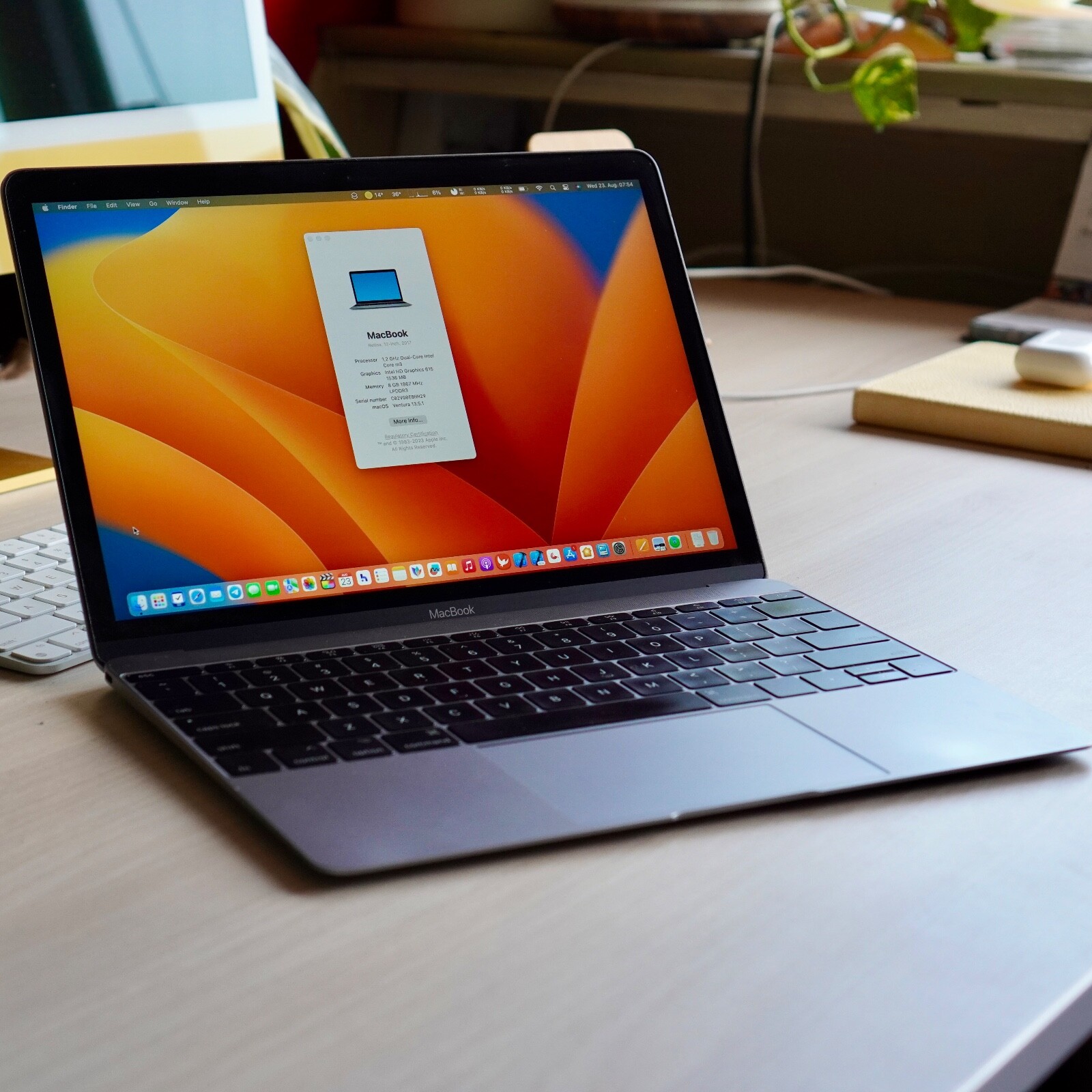 Apple MacBook 12" 2017 | m3 | 256 GB | 8 GB...