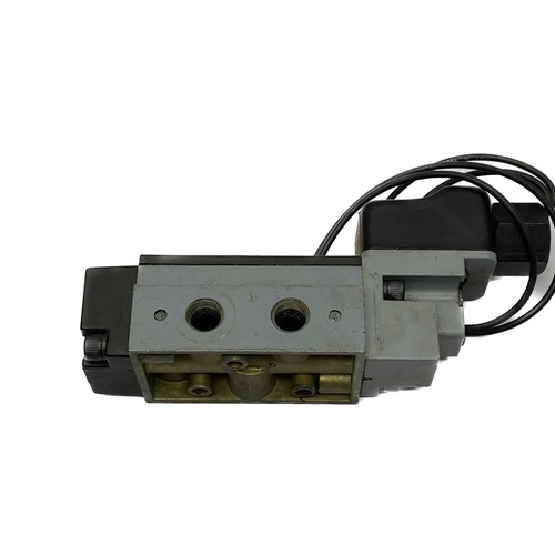 Used Schrader Bellows 1/4” NPT 4-Way 2 Position 150 psi 120VAC Solenoid Valve - Picture 7 of 7