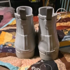 Hunter Womens Gray Waterproof Round Toe Ankle Rain Boots Size 9 With Box