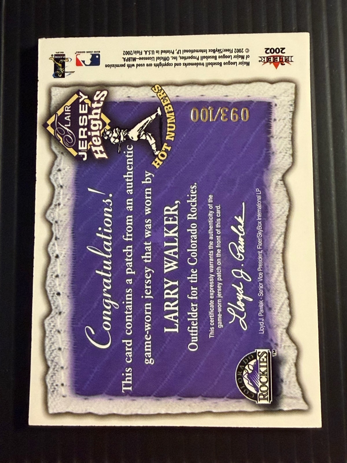 2002 Flair Jersey Heights Hot Numbers Patch Larry Walker HOF /100 #093 Game-Worn view 4