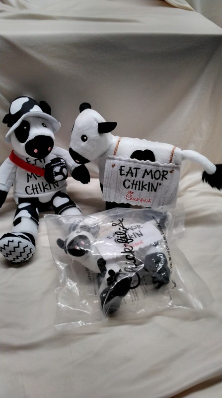 Chick-fil-A Cow Plush Lot Of 3 Eat Mor Chikin Plush Stuffed Animal Toy Set