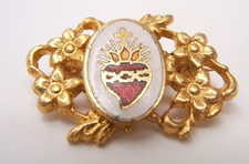 VTG SACRED HEART OF JESUS LAPEL PIN FILIGREE MOUNT ENAMELED GOLD TONE