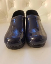 Sanita Clogs NEW , SIZE 7.5 , COLOR DARK BLUE