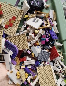 LEGO FRIENDS: Heartlake Grand Hotel (41101)