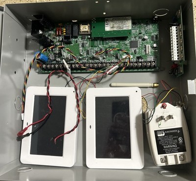 DMP XT50D with 2 keypads 7872-W removed for system takeover. Working condition