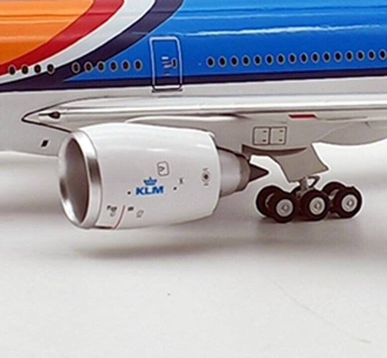 Inflight1:200 KLMオランダ航空B777-300ER PH-BVA Inflight 200 1:200 | Boeing 777-300ER KLM PH-BVA (Orange Pride