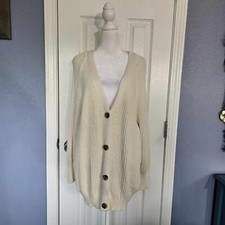 Free Assembly L Ivory Cream Oversized Button Down Cardigan Fall Winter Spring
