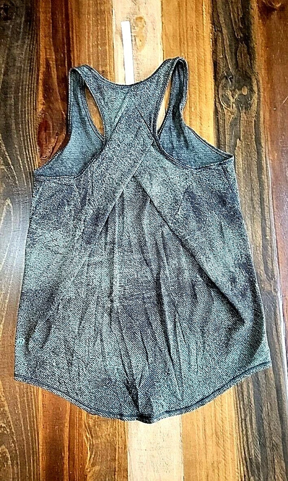 Lululemon Vita Racer Crossback Verde Oliva Talla 4 Foto 4 de 4