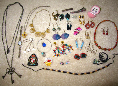 Jewelry lot earrings necklace bracelet hair clip pins watch  display picture 3