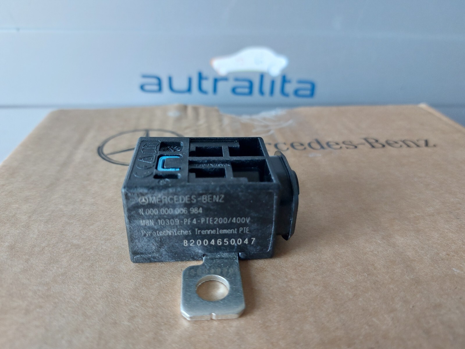 New Genuine OEM Mercedes-Benz Battery Management Sensor Fuse  