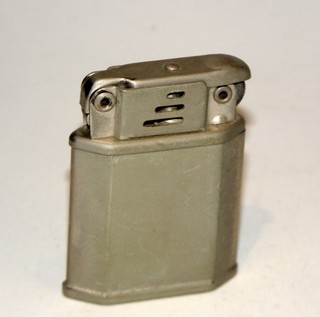 unused 1947 Twix art deco machine age 6 side windproof pocket petrol lighter