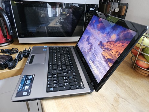 Asus X53E Intel Core i5 256GB SDD 8GB RAM Win 7 Webcam HDMI Laptop - Picture 3 of 24